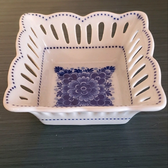 Delft Handpainted Defleur Holland Cobalt Blue & White Ceramic Square Dish Gift - Picture 3 of 8